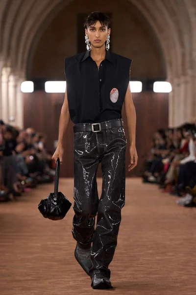 Look 40